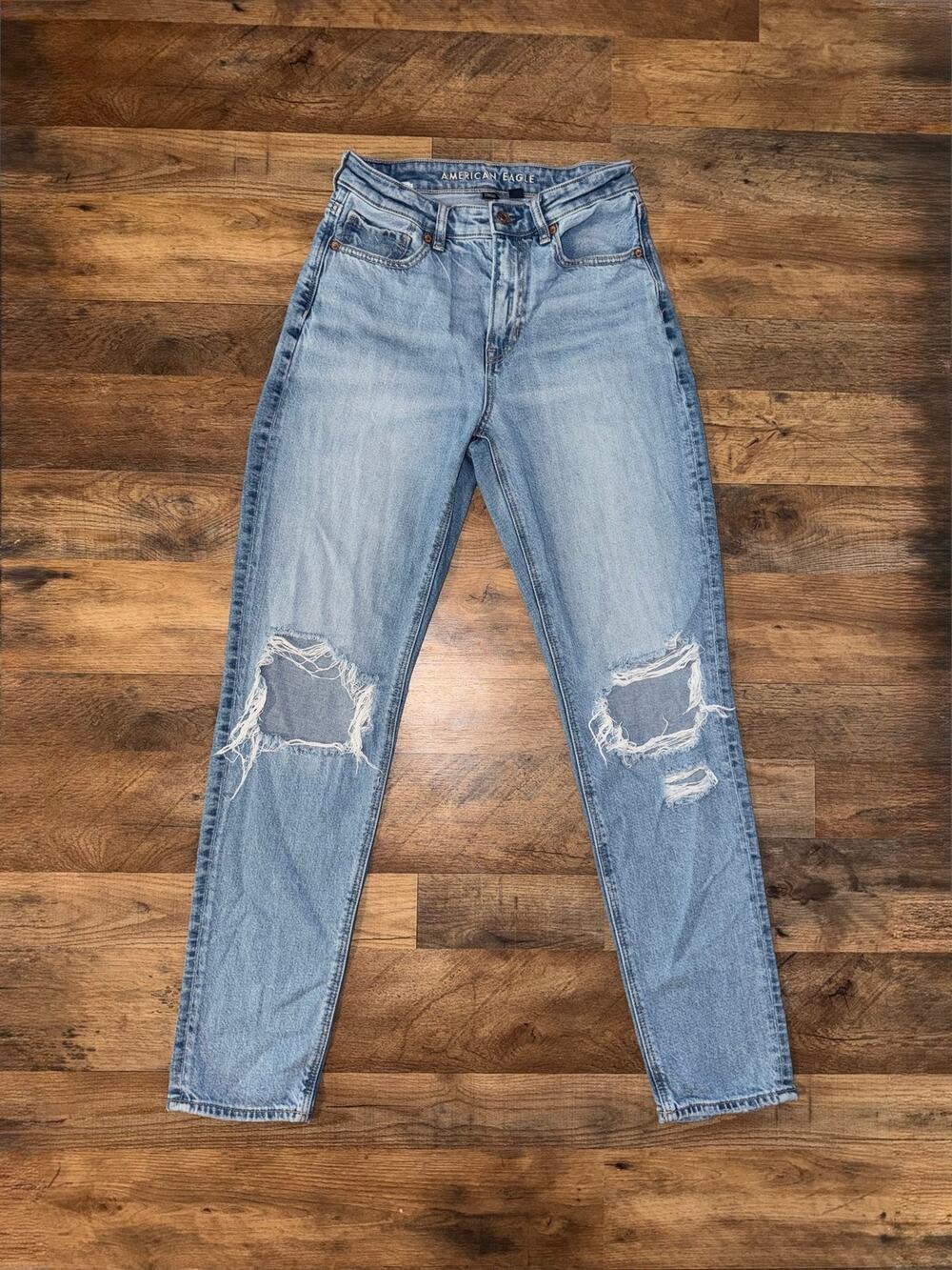American Eagle women’s STRIGID distressed mom jeans